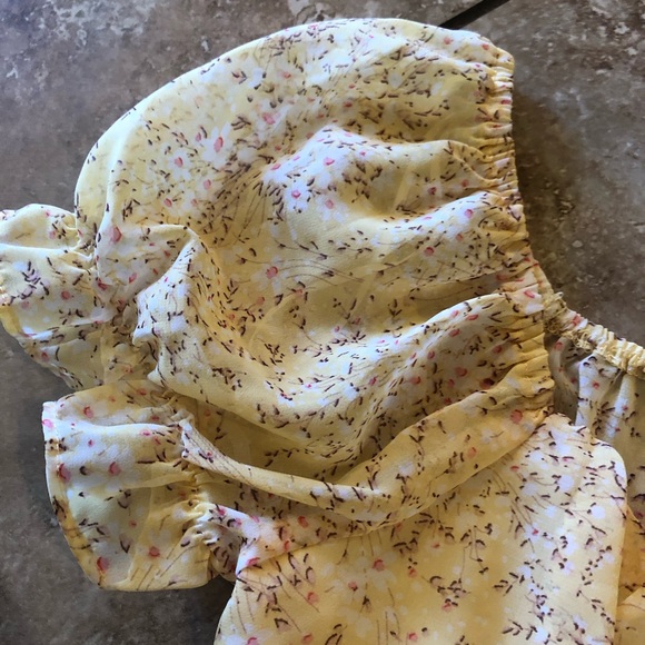 NWT yellow floral sheer crop top - Picture 4 of 9